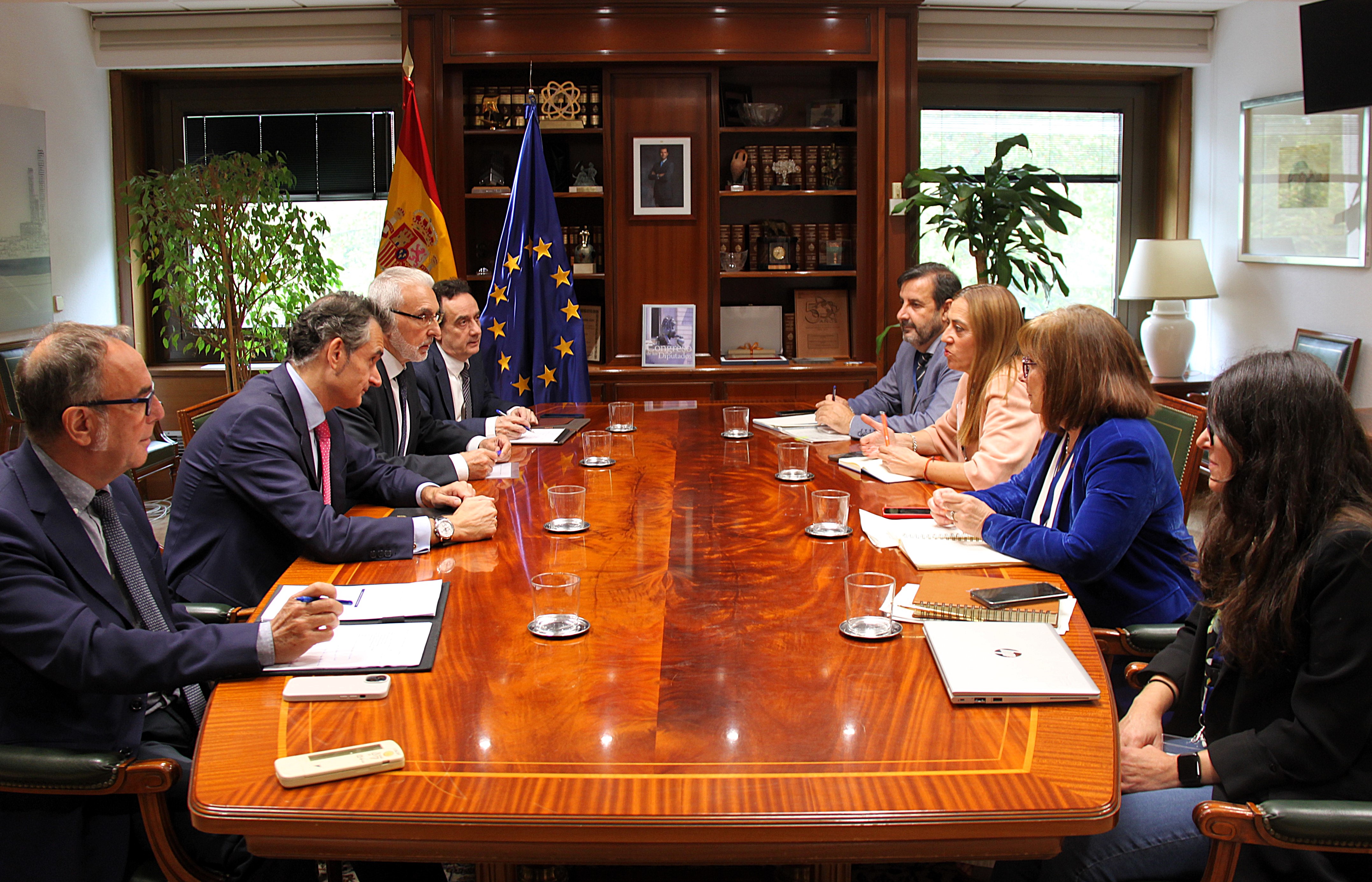 La directora general de Protección Civil visita el CSN para estrechar la colaboración entre ambas instituciones