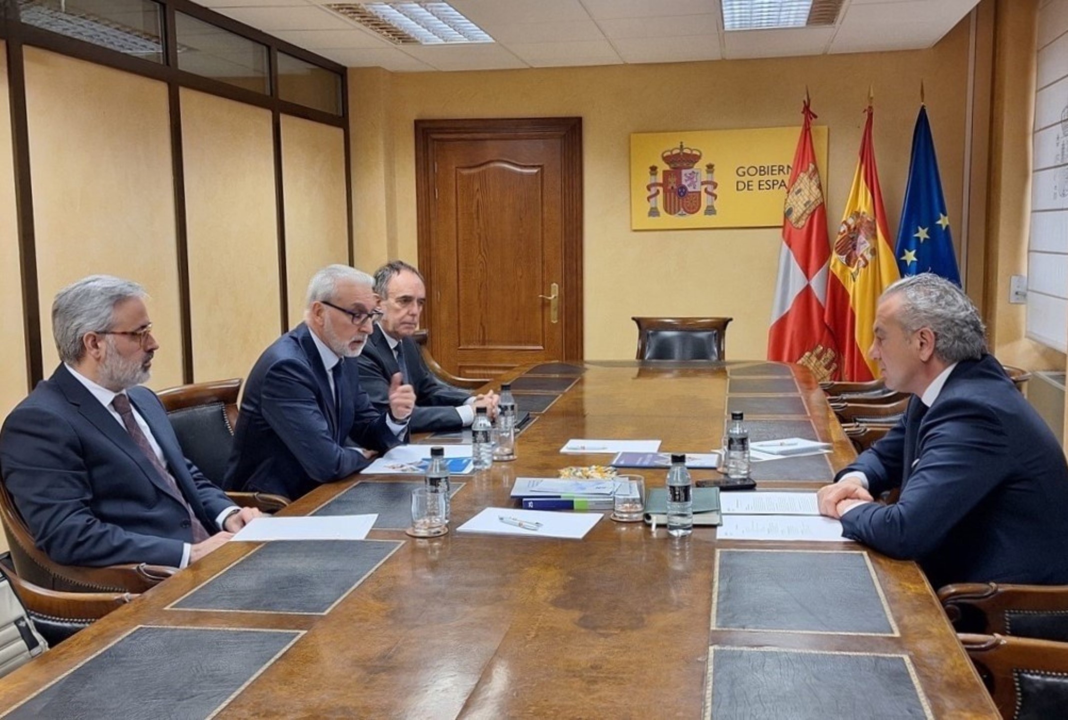Encuentro con el delegado del Gobierno en Castilla y León, Nicanor Sen